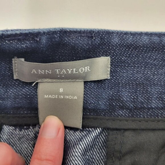 Ann Taylor Women's Dark Wash Stretch Denim, Jean Skirt Knee Length Size 8 - Picture 6 of 9